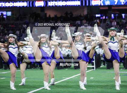Thumbnail 1 in Reedy vs. Newman Smith (UIL 5A Football Bi-District) photogallery.