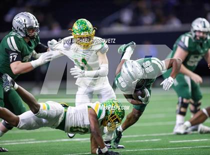 Thumbnail 1 in Reedy vs. Newman Smith (UIL 5A Football Bi-District) photogallery.
