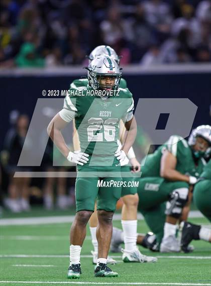 Thumbnail 3 in Reedy vs. Newman Smith (UIL 5A Football Bi-District) photogallery.