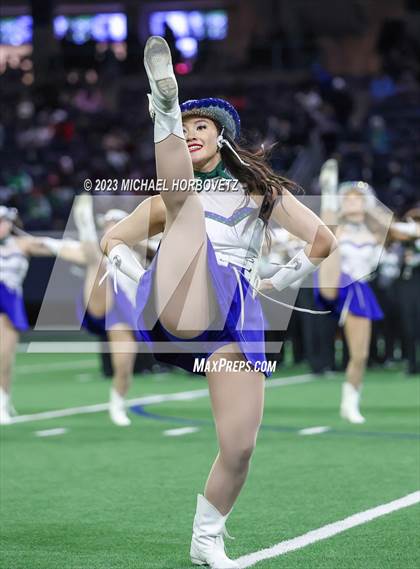 Thumbnail 3 in Reedy vs. Newman Smith (UIL 5A Football Bi-District) photogallery.