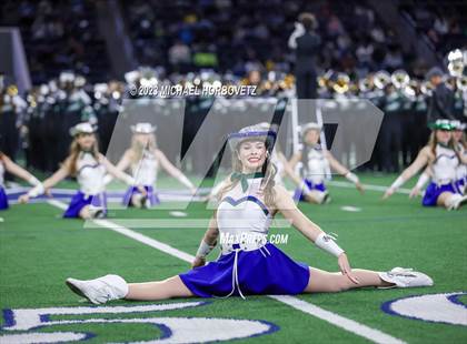Thumbnail 3 in Reedy vs. Newman Smith (UIL 5A Football Bi-District) photogallery.