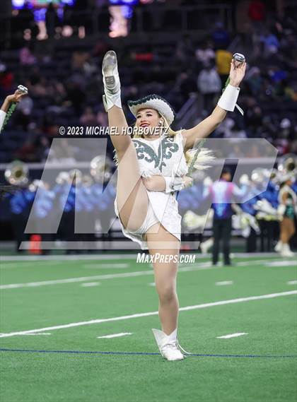 Thumbnail 2 in Reedy vs. Newman Smith (UIL 5A Football Bi-District) photogallery.