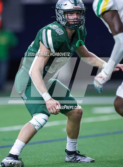 Thumbnail 3 in Reedy vs. Newman Smith (UIL 5A Football Bi-District) photogallery.