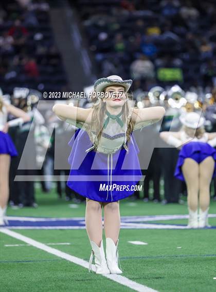 Thumbnail 3 in Reedy vs. Newman Smith (UIL 5A Football Bi-District) photogallery.