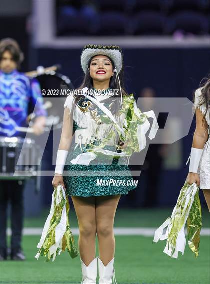 Thumbnail 1 in Reedy vs. Newman Smith (UIL 5A Football Bi-District) photogallery.