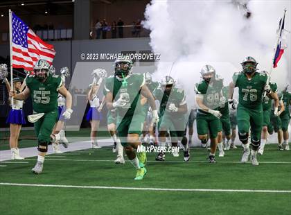 Thumbnail 3 in Reedy vs. Newman Smith (UIL 5A Football Bi-District) photogallery.