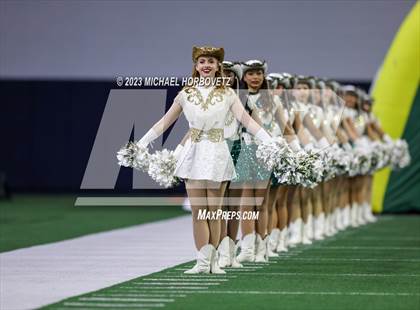 Thumbnail 2 in Reedy vs. Newman Smith (UIL 5A Football Bi-District) photogallery.