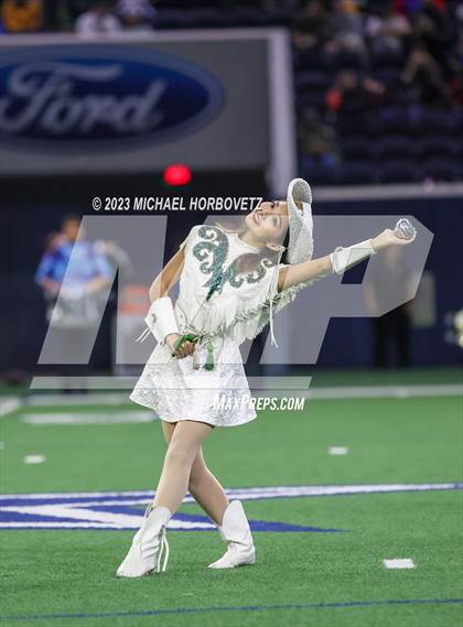 Thumbnail 2 in Reedy vs. Newman Smith (UIL 5A Football Bi-District) photogallery.