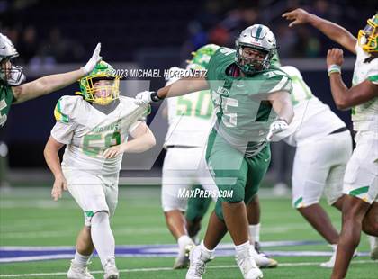 Thumbnail 3 in Reedy vs. Newman Smith (UIL 5A Football Bi-District) photogallery.