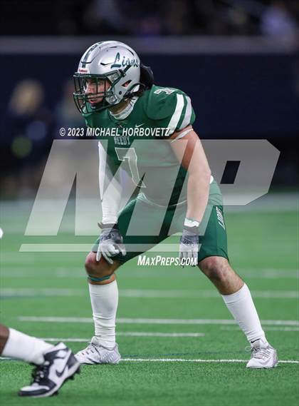 Thumbnail 3 in Reedy vs. Newman Smith (UIL 5A Football Bi-District) photogallery.