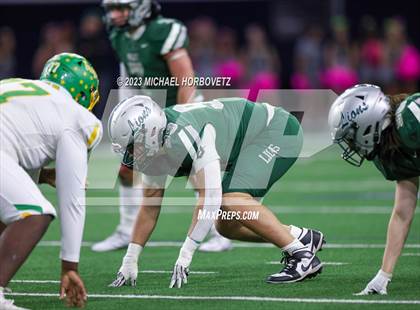 Thumbnail 2 in Reedy vs. Newman Smith (UIL 5A Football Bi-District) photogallery.