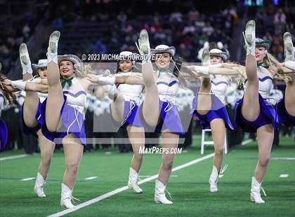 Thumbnail 2 in Reedy vs. Newman Smith (UIL 5A Football Bi-District) photogallery.