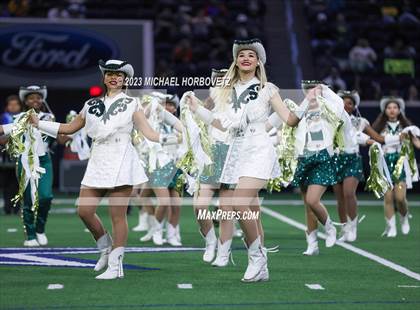 Thumbnail 2 in Reedy vs. Newman Smith (UIL 5A Football Bi-District) photogallery.