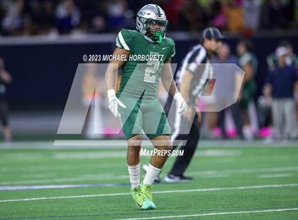 Thumbnail 1 in Reedy vs. Newman Smith (UIL 5A Football Bi-District) photogallery.