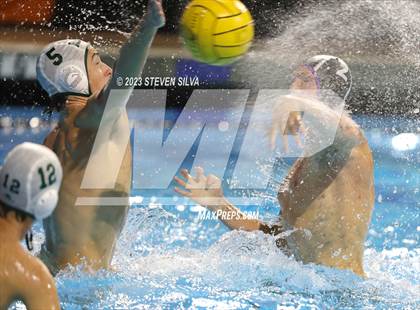 Thumbnail 2 in Carlsbad vs. Coronado (CIF SDS D1 Final) photogallery.