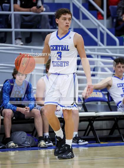 Thumbnail 1 in Paradise vs. Central Heights photogallery.