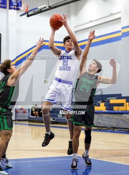 Thumbnail 1 in Paradise vs. Central Heights photogallery.