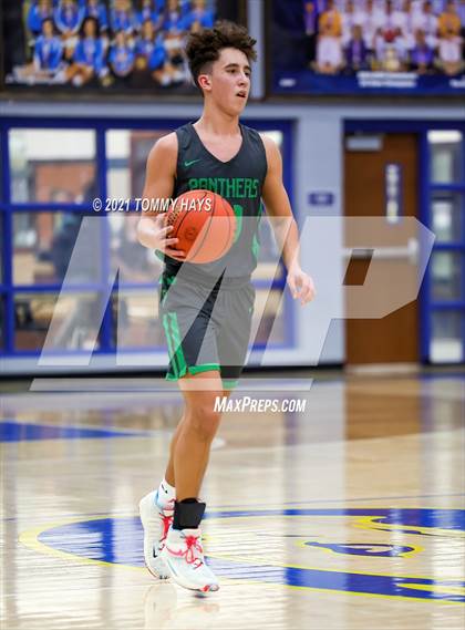 Thumbnail 3 in Paradise vs. Central Heights photogallery.