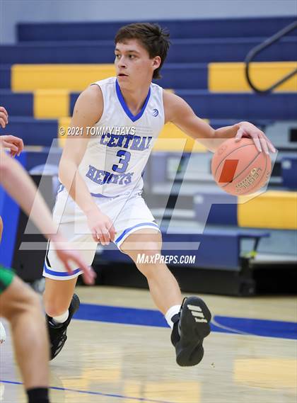 Thumbnail 1 in Paradise vs. Central Heights photogallery.