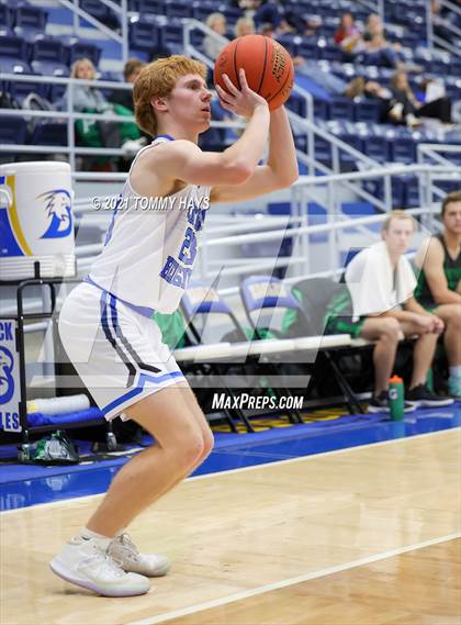 Thumbnail 3 in Paradise vs. Central Heights photogallery.