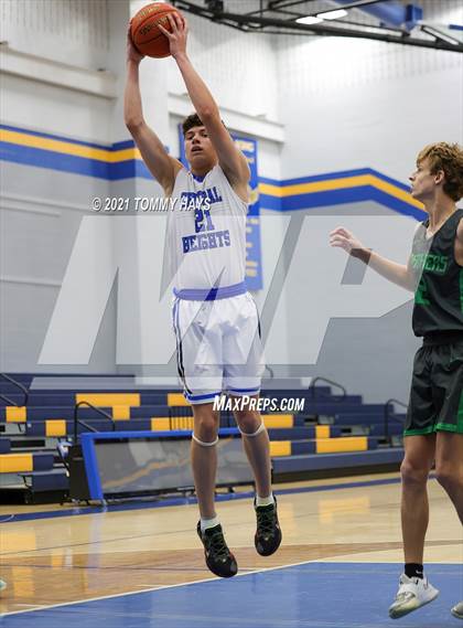 Thumbnail 2 in Paradise vs. Central Heights photogallery.