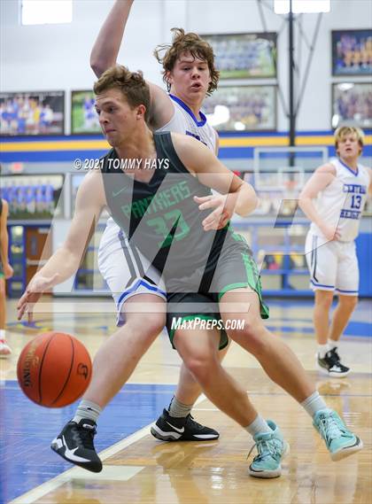 Thumbnail 1 in Paradise vs. Central Heights photogallery.