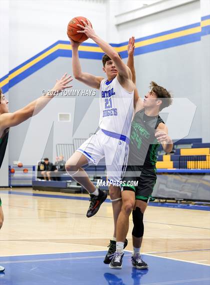 Thumbnail 1 in Paradise vs. Central Heights photogallery.