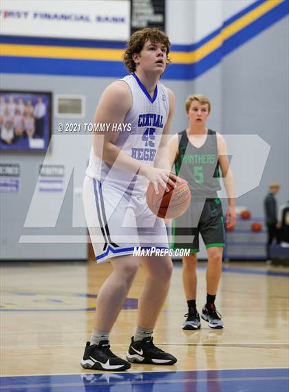 Thumbnail 3 in Paradise vs. Central Heights photogallery.
