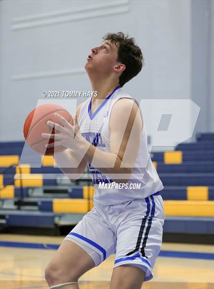 Thumbnail 1 in Paradise vs. Central Heights photogallery.
