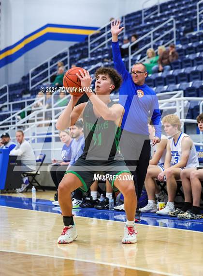 Thumbnail 1 in Paradise vs. Central Heights photogallery.