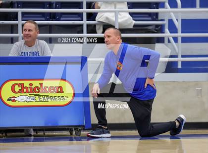 Thumbnail 2 in Paradise vs. Central Heights photogallery.