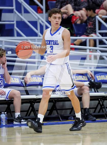 Thumbnail 3 in Paradise vs. Central Heights photogallery.