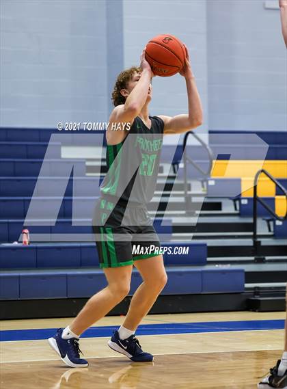Thumbnail 2 in Paradise vs. Central Heights photogallery.