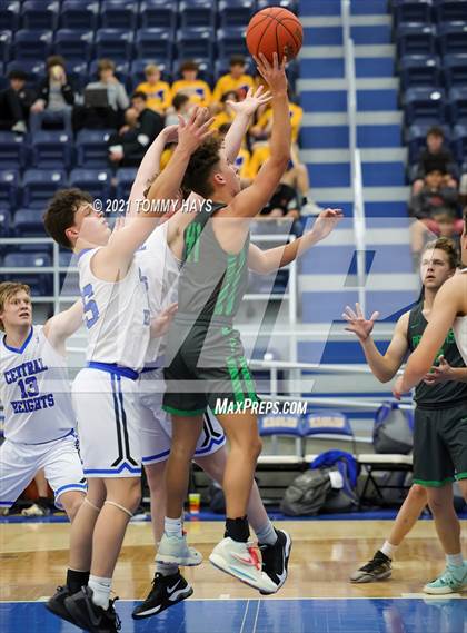 Thumbnail 1 in Paradise vs. Central Heights photogallery.