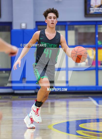 Thumbnail 2 in Paradise vs. Central Heights photogallery.