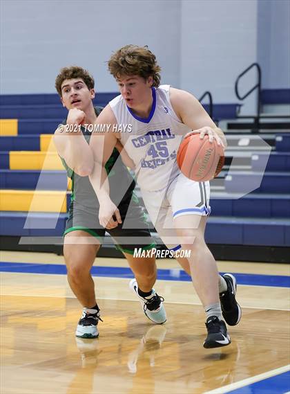 Thumbnail 2 in Paradise vs. Central Heights photogallery.