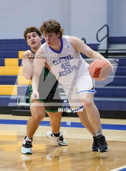Thumbnail 1 in Paradise vs. Central Heights photogallery.
