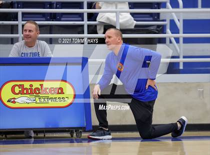 Thumbnail 3 in Paradise vs. Central Heights photogallery.