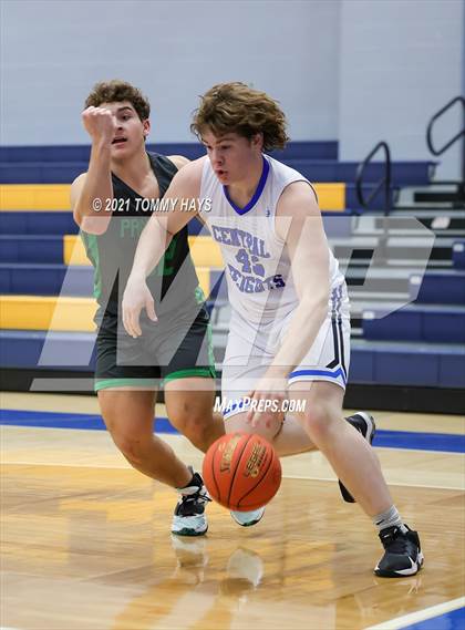 Thumbnail 1 in Paradise vs. Central Heights photogallery.