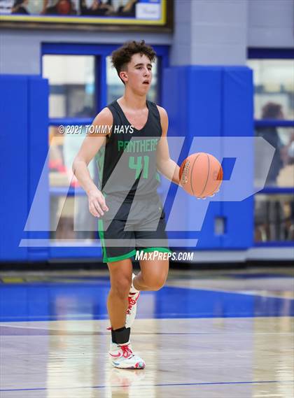 Thumbnail 2 in Paradise vs. Central Heights photogallery.