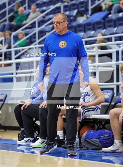 Thumbnail 2 in Paradise vs. Central Heights photogallery.