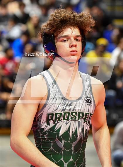 Thumbnail 3 in UIL State Championships - 6A 132lb Final photogallery.