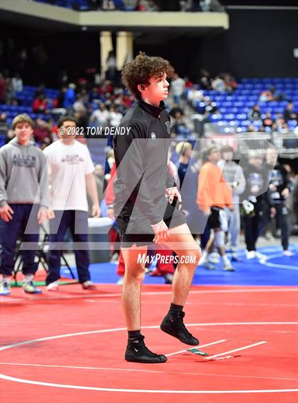 Thumbnail 1 in UIL State Championships - 6A 132lb Final photogallery.