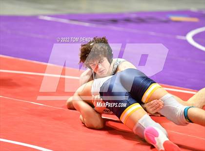 Thumbnail 3 in UIL State Championships - 6A 132lb Final photogallery.