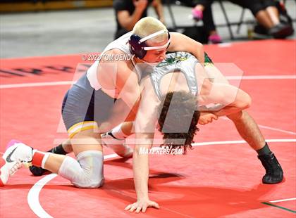 Thumbnail 3 in UIL State Championships - 6A 132lb Final photogallery.