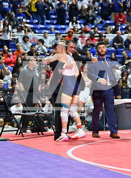 Thumbnail 2 in UIL State Championships - 6A 132lb Final photogallery.