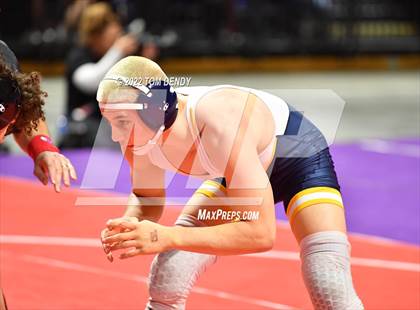 Thumbnail 2 in UIL State Championships - 6A 132lb Final photogallery.