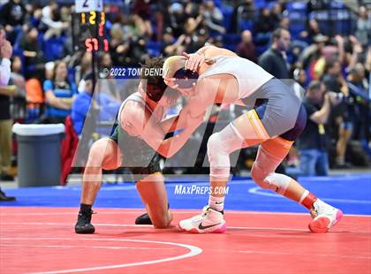 Thumbnail 3 in UIL State Championships - 6A 132lb Final photogallery.