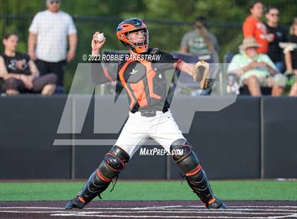 Thumbnail 1 in Kaufman vs. Ferris (UIL 4A Bi-District Playoff) photogallery.