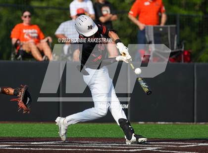 Thumbnail 2 in Kaufman vs. Ferris (UIL 4A Bi-District Playoff) photogallery.